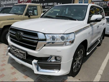 Toyota  Land Cruiser  VXR  2020  Automatic  91,000 Km  8 Cylinder  Four Wheel Drive (4WD)  SUV  White