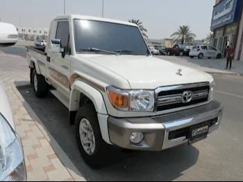 Toyota  Land Cruiser  LX  2022  Manual  16,000 Km  6 Cylinder  Four Wheel Drive (4WD)  Pick Up  White  With Warranty