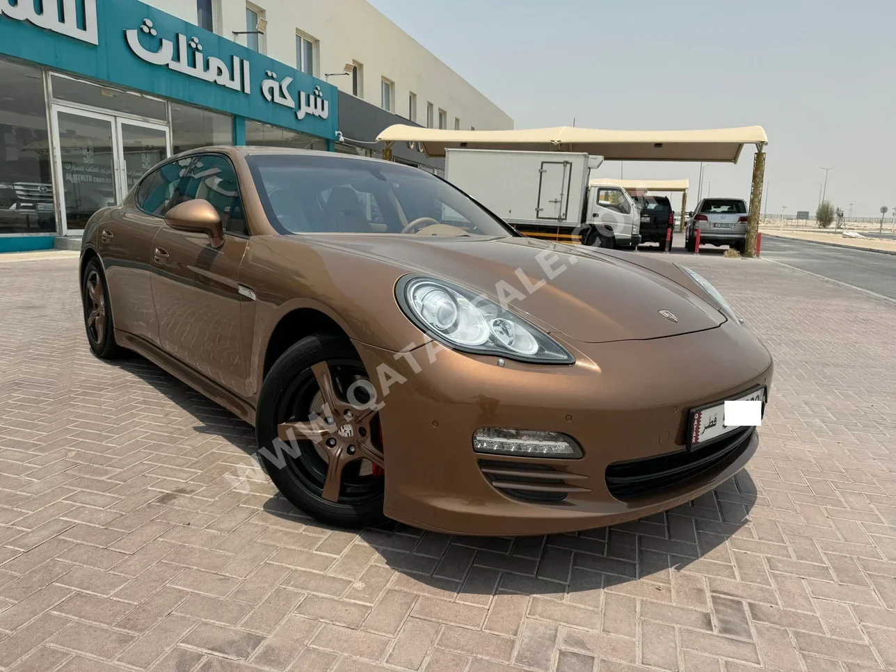 Porsche  Panamera  2011  Automatic  96,000 Km  8 Cylinder  Rear Wheel Drive (RWD)  Sedan  Brown