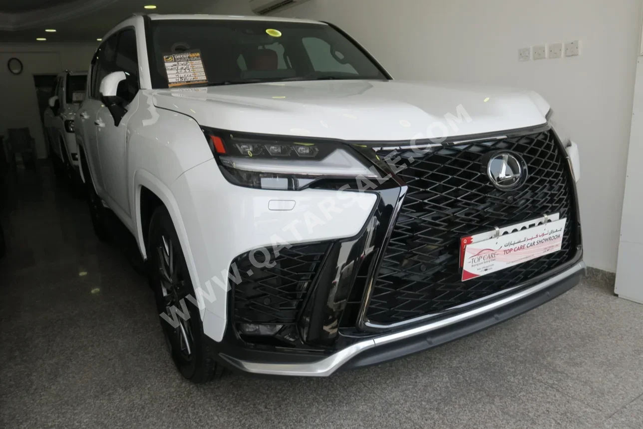  Lexus  LX  600 F Sport  2022  Automatic  41,000 Km  8 Cylinder  Four Wheel Drive (4WD)  SUV  White  With Warranty