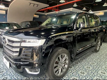 Toyota  Land Cruiser  VXR Twin Turbo  2023  Automatic  47,000 Km  6 Cylinder  Four Wheel Drive (4WD)  SUV  Black  With Warranty