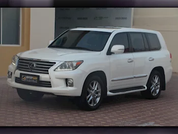 Lexus  LX  570  2013  Automatic  100,000 Km  8 Cylinder  Four Wheel Drive (4WD)  SUV  Pearl