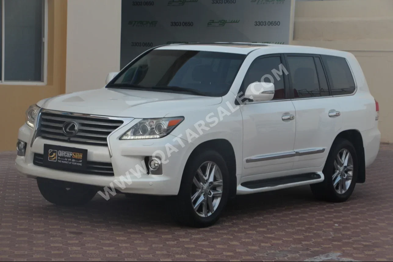 Lexus  LX  570  2013  Automatic  100,000 Km  8 Cylinder  Four Wheel Drive (4WD)  SUV  Pearl