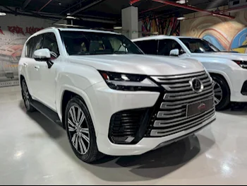 Lexus  LX  600 Luxury  2022  Automatic  39,000 Km  6 Cylinder  Four Wheel Drive (4WD)  SUV  White  With Warranty