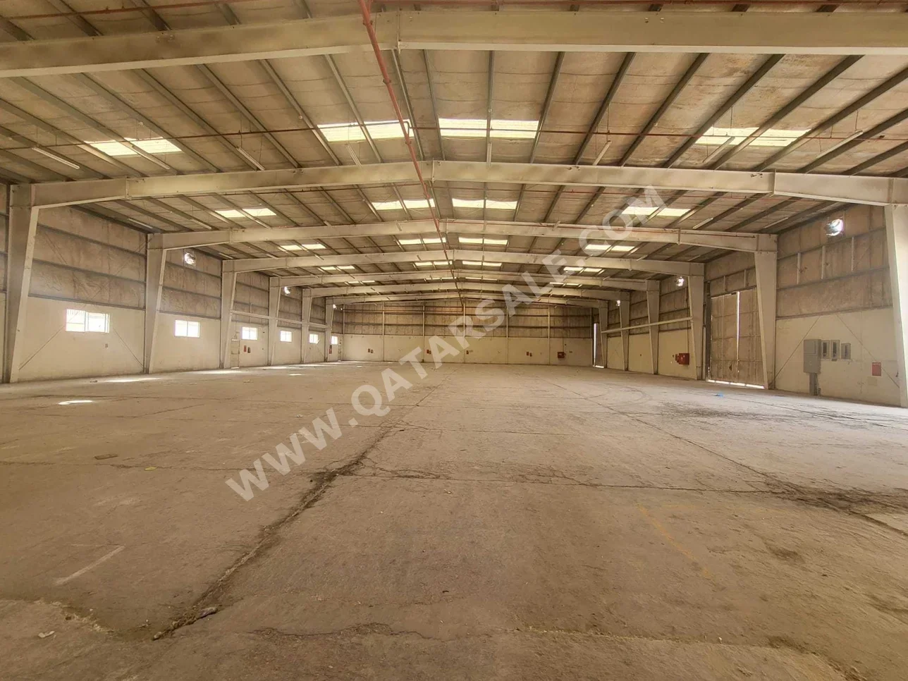 Warehouses & Stores - Al Rayyan  - Industrial Area  -Area Size: 2000 Square Meter