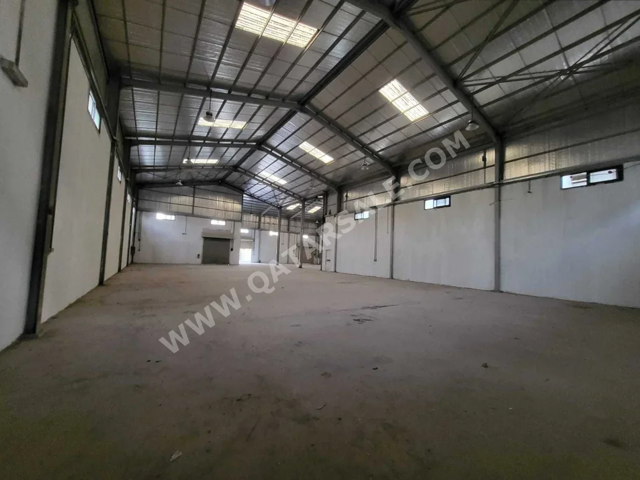 Warehouses & Stores - Al Rayyan  - Industrial Area  -Area Size: 900 Square Meter