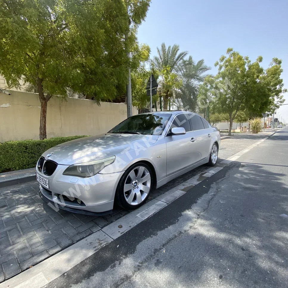 BMW  5-Series  530i  2007  Automatic  168٬000 Km  6 Cylinder  Rear Wheel Drive (RWD)  SUV  Silver