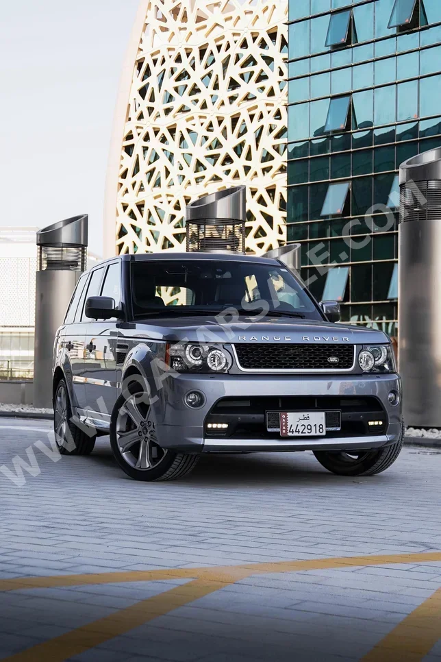 Land Rover  Range Rover  Sport  2013  Automatic  27,000 Km  8 Cylinder  Four Wheel Drive (4WD)  SUV  Silver