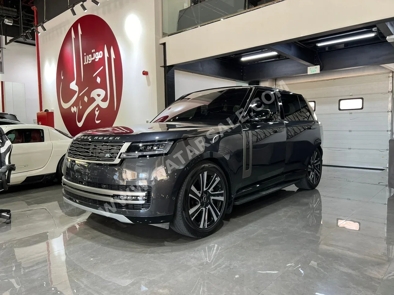  Land Rover  Range Rover  Vogue  2023  Automatic  19,000 Km  6 Cylinder  Four Wheel Drive (4WD)  SUV  Gray  With Warranty