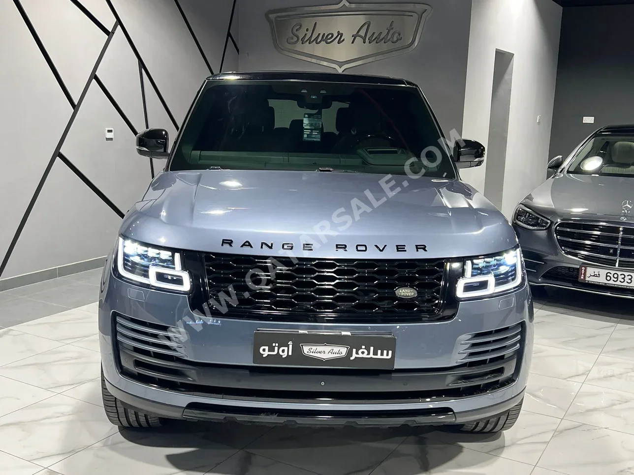 Land Rover  Range Rover  Vogue SE Super charged  2018  Automatic  77,500 Km  8 Cylinder  Four Wheel Drive (4WD)  SUV  Blue