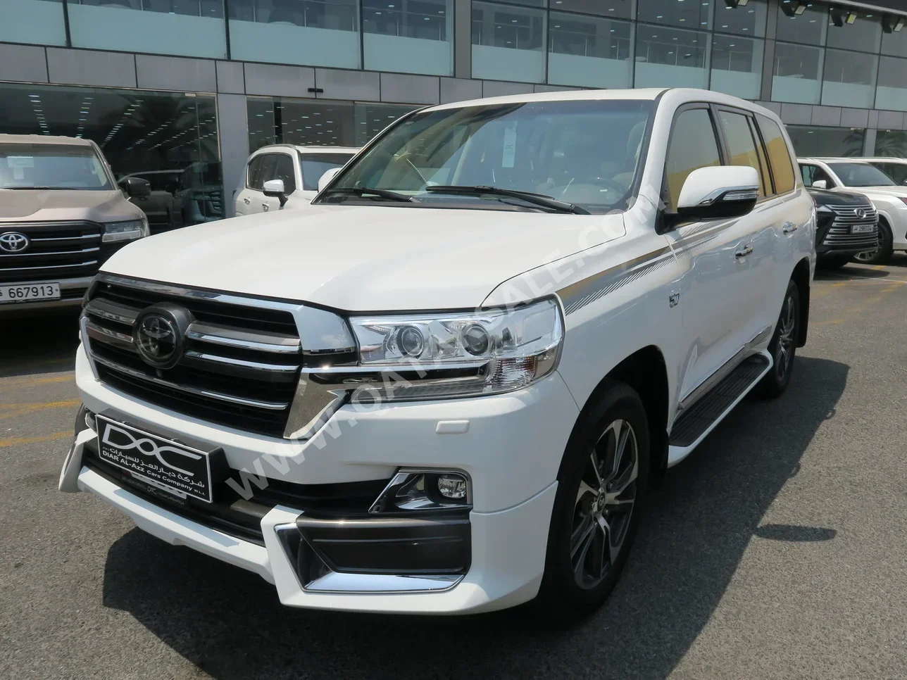 Toyota  Land Cruiser  VXR  2020  Automatic  91,000 Km  8 Cylinder  Four Wheel Drive (4WD)  SUV  White