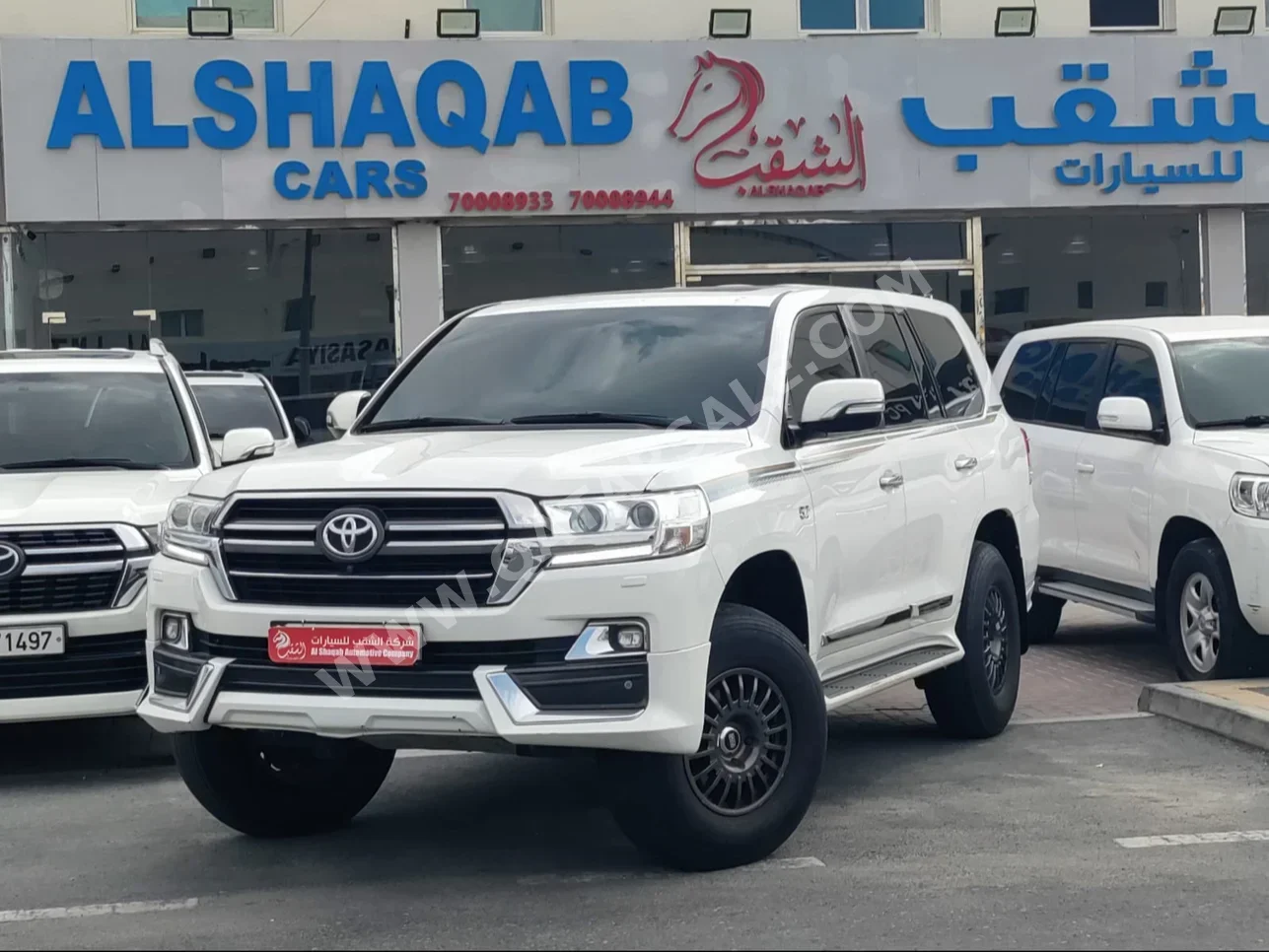 Toyota  Land Cruiser  VXR  2016  Automatic  348,000 Km  8 Cylinder  Four Wheel Drive (4WD)  SUV  White