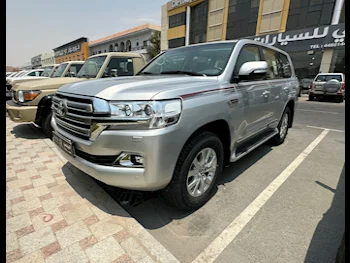 Toyota  Land Cruiser  GXR  2021  Automatic  0 Km  6 Cylinder  Four Wheel Drive (4WD)  SUV  Silver  With Warranty