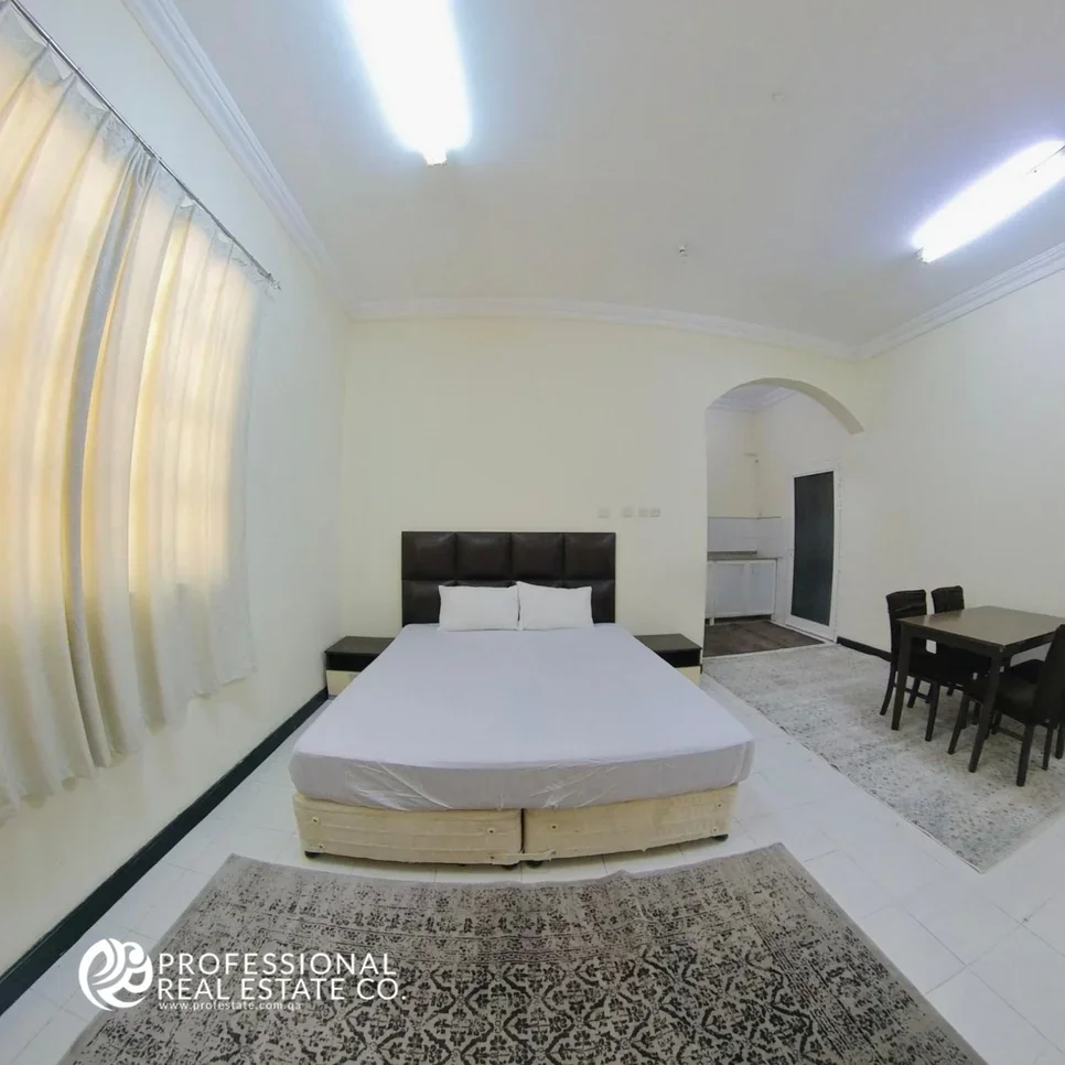 1 Bedrooms  Studio  For Rent  in Doha -  Umm Lekhba  Fully Furnished