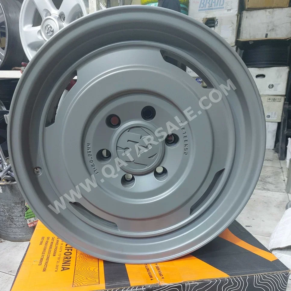 Wheel Rims 17''  4  Alloy  Gray  2023  4 /  Toyota