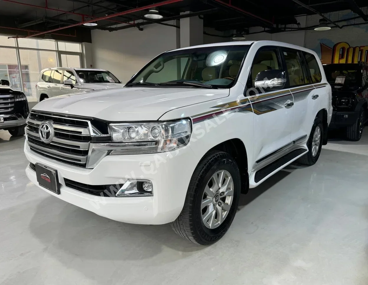 Toyota  Land Cruiser  GXR  2016  Automatic  251,000 Km  8 Cylinder  Four Wheel Drive (4WD)  SUV  White