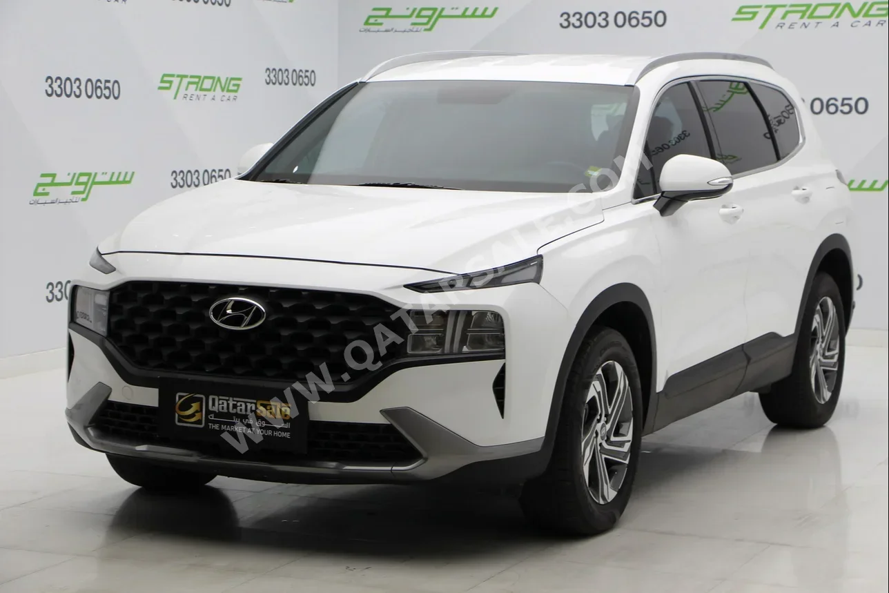 Hyundai  Santa Fe  2023  Automatic  42,900 Km  4 Cylinder  Four Wheel Drive (4WD)  SUV  White  With Warranty