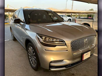 Lincoln  Aviator  2022  Automatic  26,000 Km  6 Cylinder  All Wheel Drive (AWD)  SUV  Gray Metallic  With Warranty