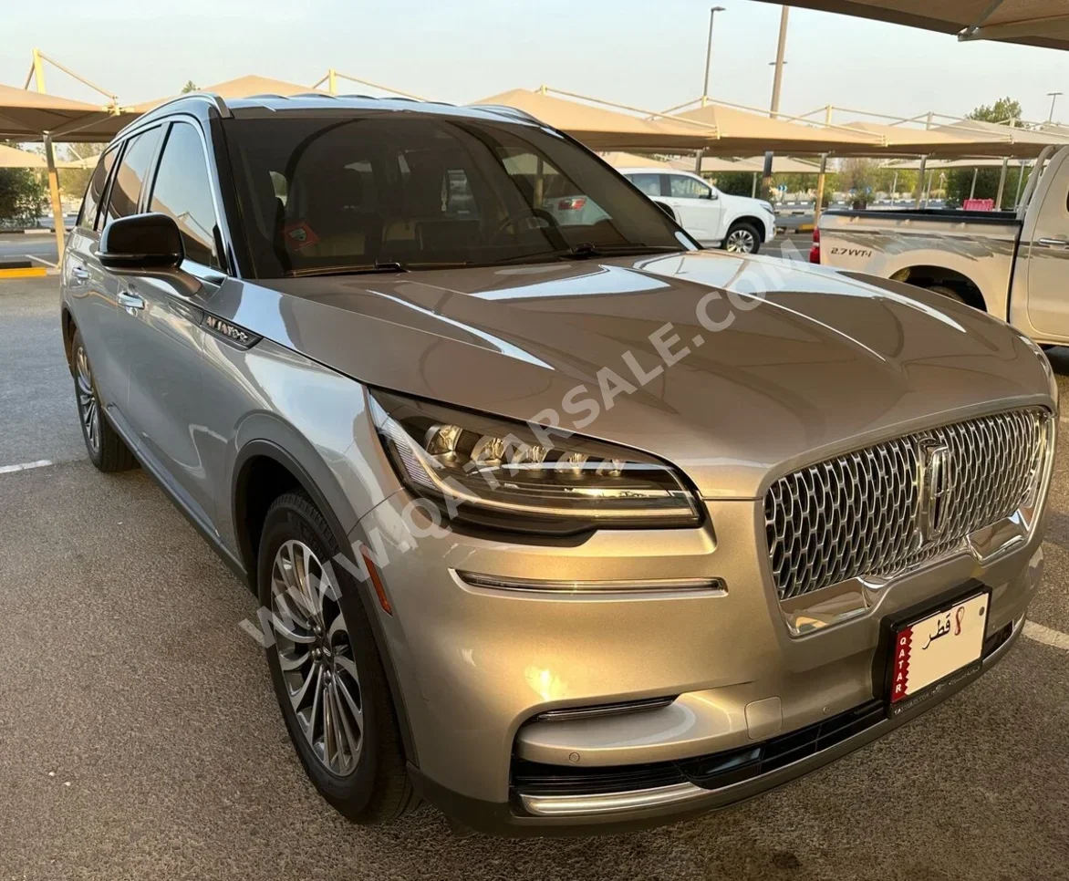 Lincoln  Aviator  2022  Automatic  26,000 Km  6 Cylinder  All Wheel Drive (AWD)  SUV  Gray Metallic  With Warranty