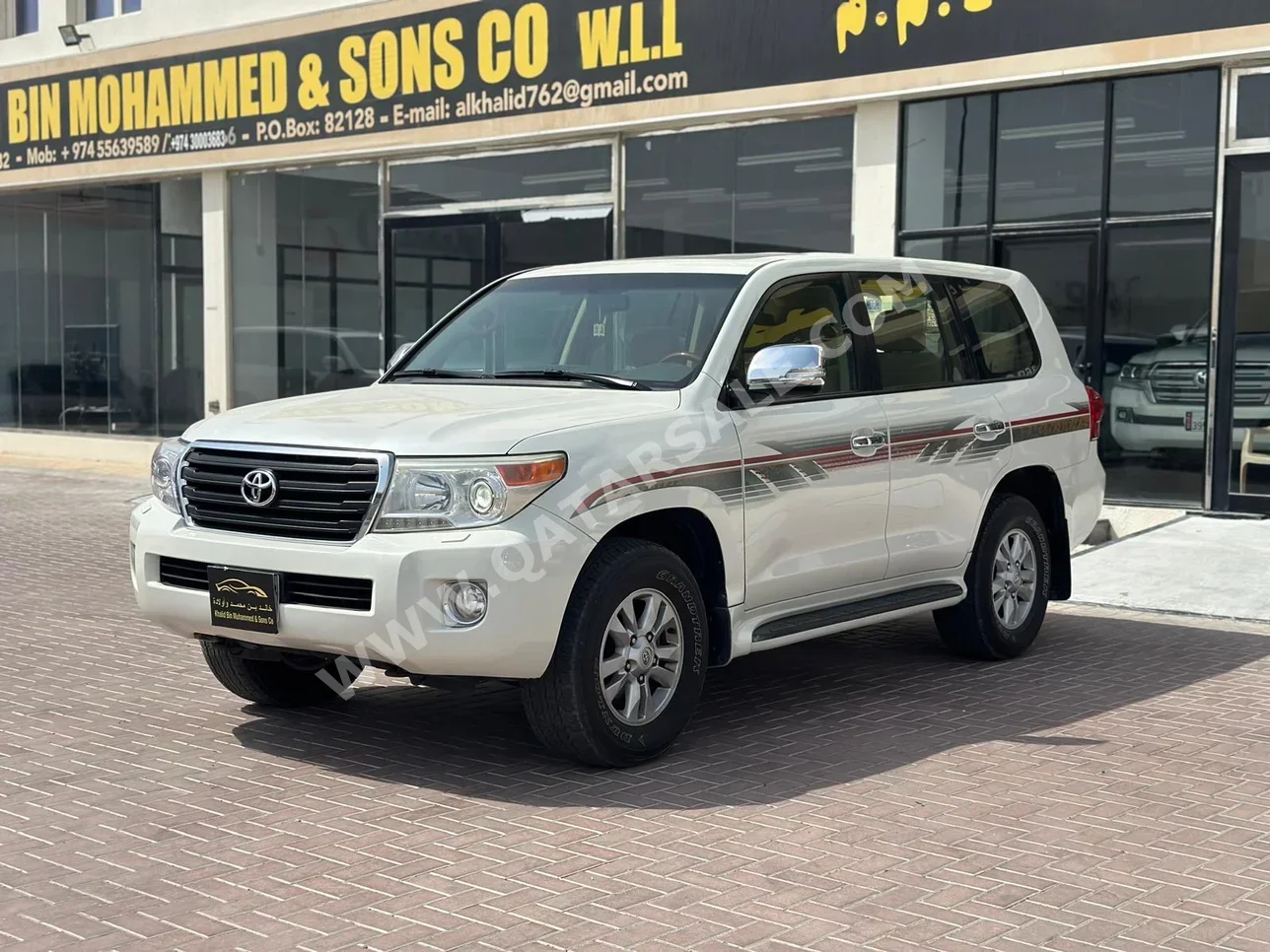 Toyota  Land Cruiser  GXR  2012  Automatic  182,000 Km  8 Cylinder  Four Wheel Drive (4WD)  SUV  White