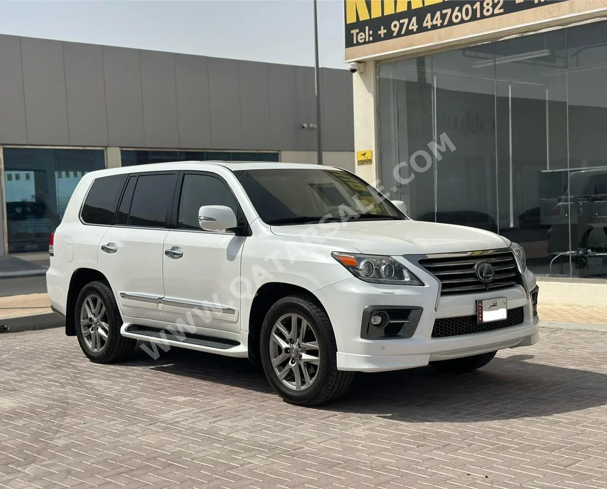 Lexus  LX  570 S  2015  Automatic  150,000 Km  8 Cylinder  Four Wheel Drive (4WD)  SUV  White