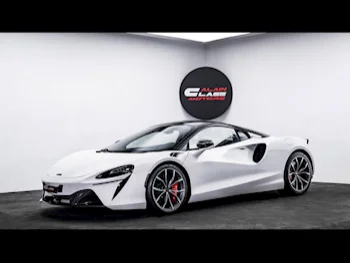 Mclaren  Artura  2024  Automatic  0 Km  6 Cylinder  Rear Wheel Drive (RWD)  Coupe / Sport  White  With Warranty