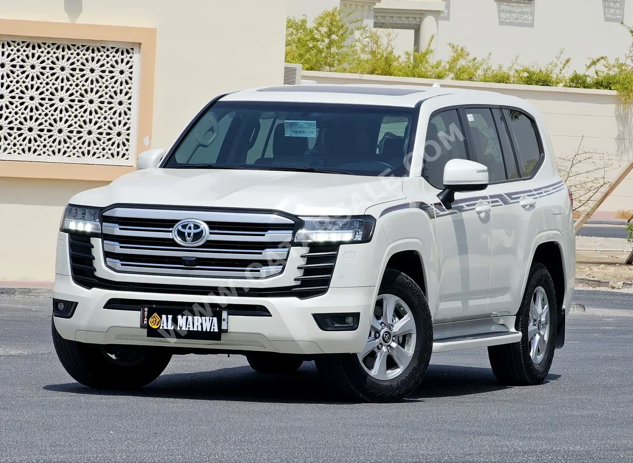  Toyota  Land Cruiser  GXR Twin Turbo  2023  Automatic  26,000 Km  6 Cylinder  Four Wheel Drive (4WD)  SUV  White  With Warranty