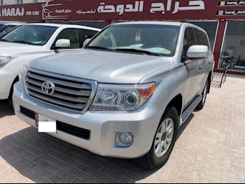 Toyota  Land Cruiser  GX  2014  Automatic  427,000 Km  8 Cylinder  Four Wheel Drive (4WD)  SUV  Silver