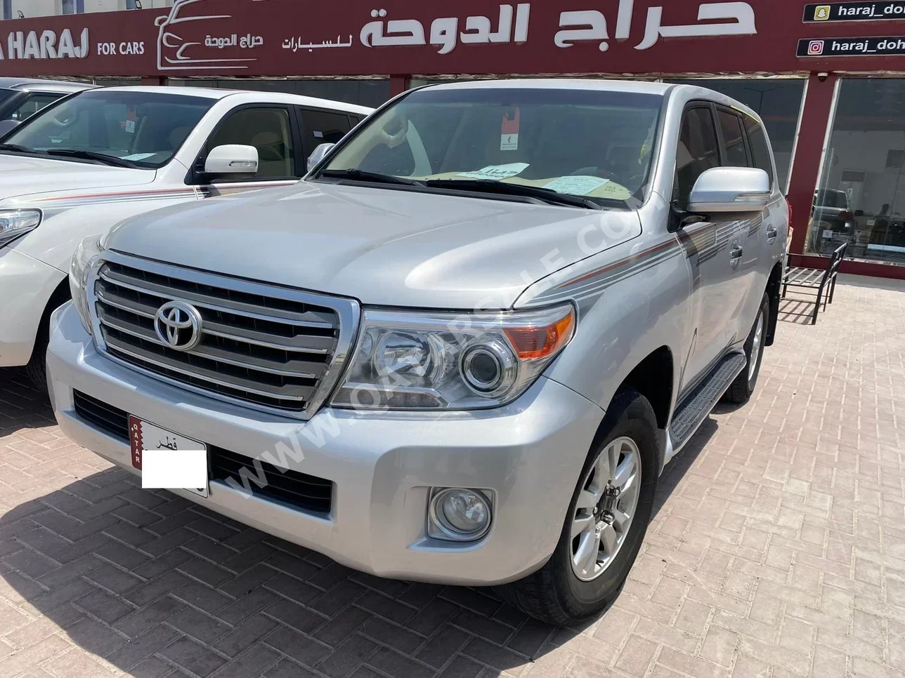 Toyota  Land Cruiser  GX  2014  Automatic  427,000 Km  8 Cylinder  Four Wheel Drive (4WD)  SUV  Silver