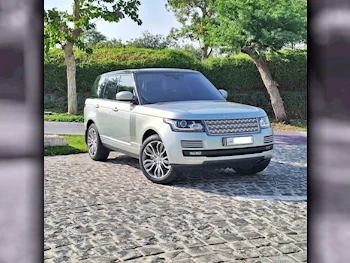 Land Rover  Range Rover  Vogue  2016  Automatic  34,000 Km  8 Cylinder  Four Wheel Drive (4WD)  SUV  Silver