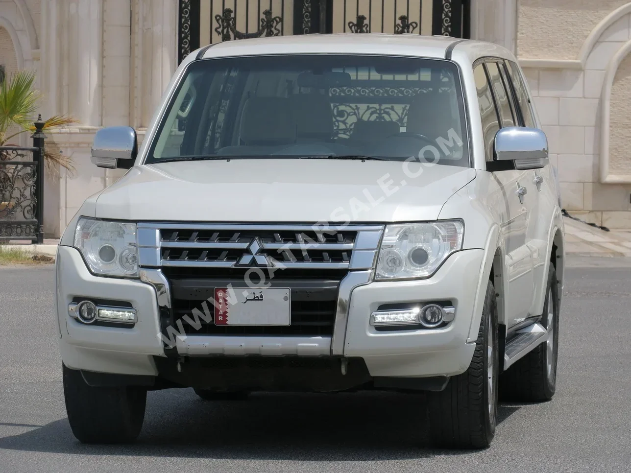 Mitsubishi  Pajero  2016  Automatic  197,000 Km  6 Cylinder  Four Wheel Drive (4WD)  SUV  White