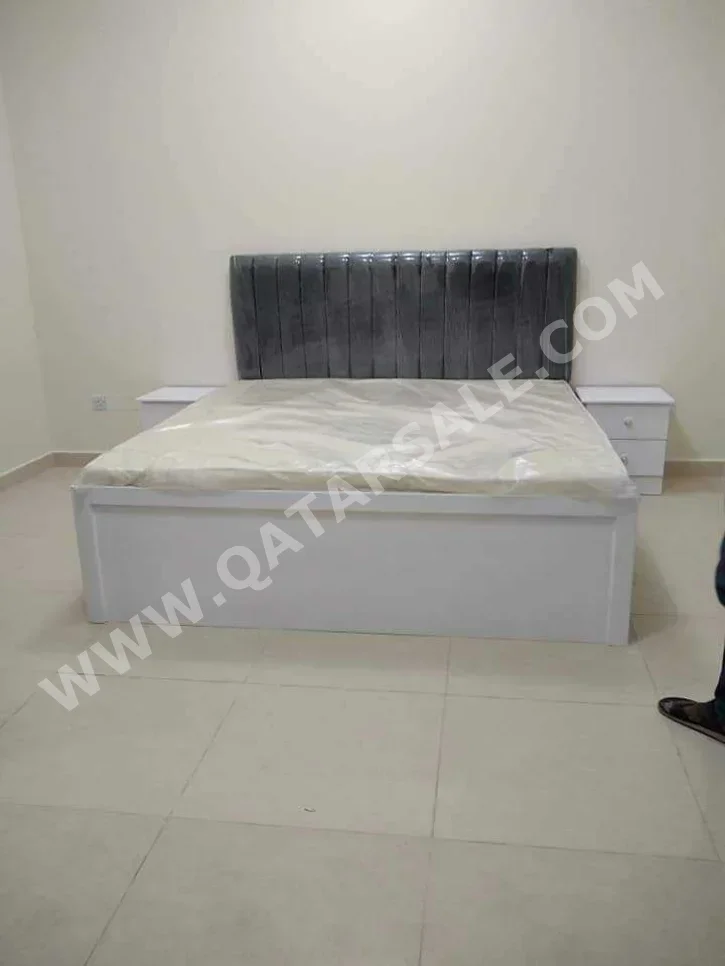 Beds - King  - Gray  - Mattress Included  - With Bedside Table