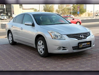 Nissan  Altima  2.5 S  2012  Automatic  206,000 Km  4 Cylinder  Front Wheel Drive (FWD)  Sedan  Silver