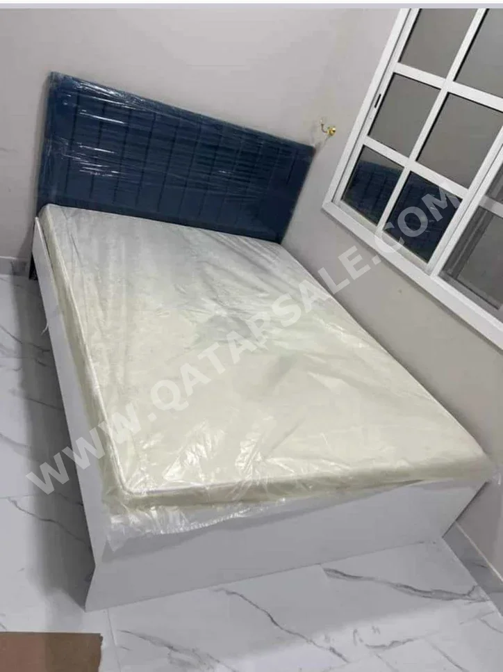 Beds - King  - Green  - Mattress Included  and Table Lamp