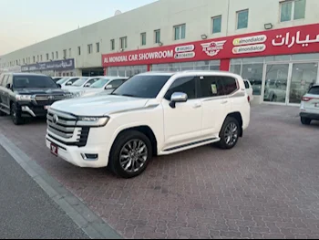 Toyota  Land Cruiser  VXR Twin Turbo  2022  Automatic  24,000 Km  6 Cylinder  Four Wheel Drive (4WD)  SUV  White  With Warranty