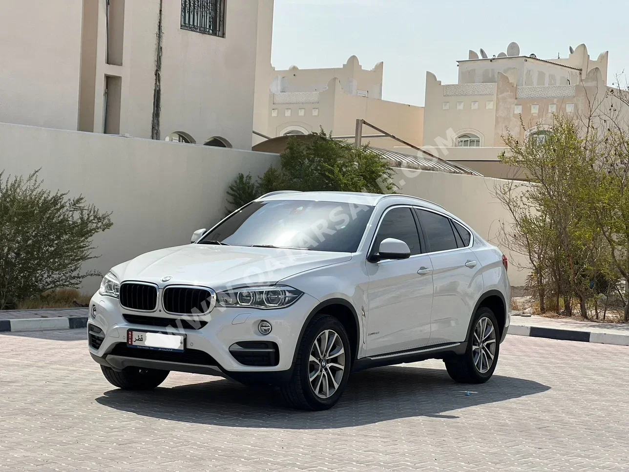 BMW  X-Series  X6  2016  Automatic  104,000 Km  6 Cylinder  Four Wheel Drive (4WD)  SUV  White