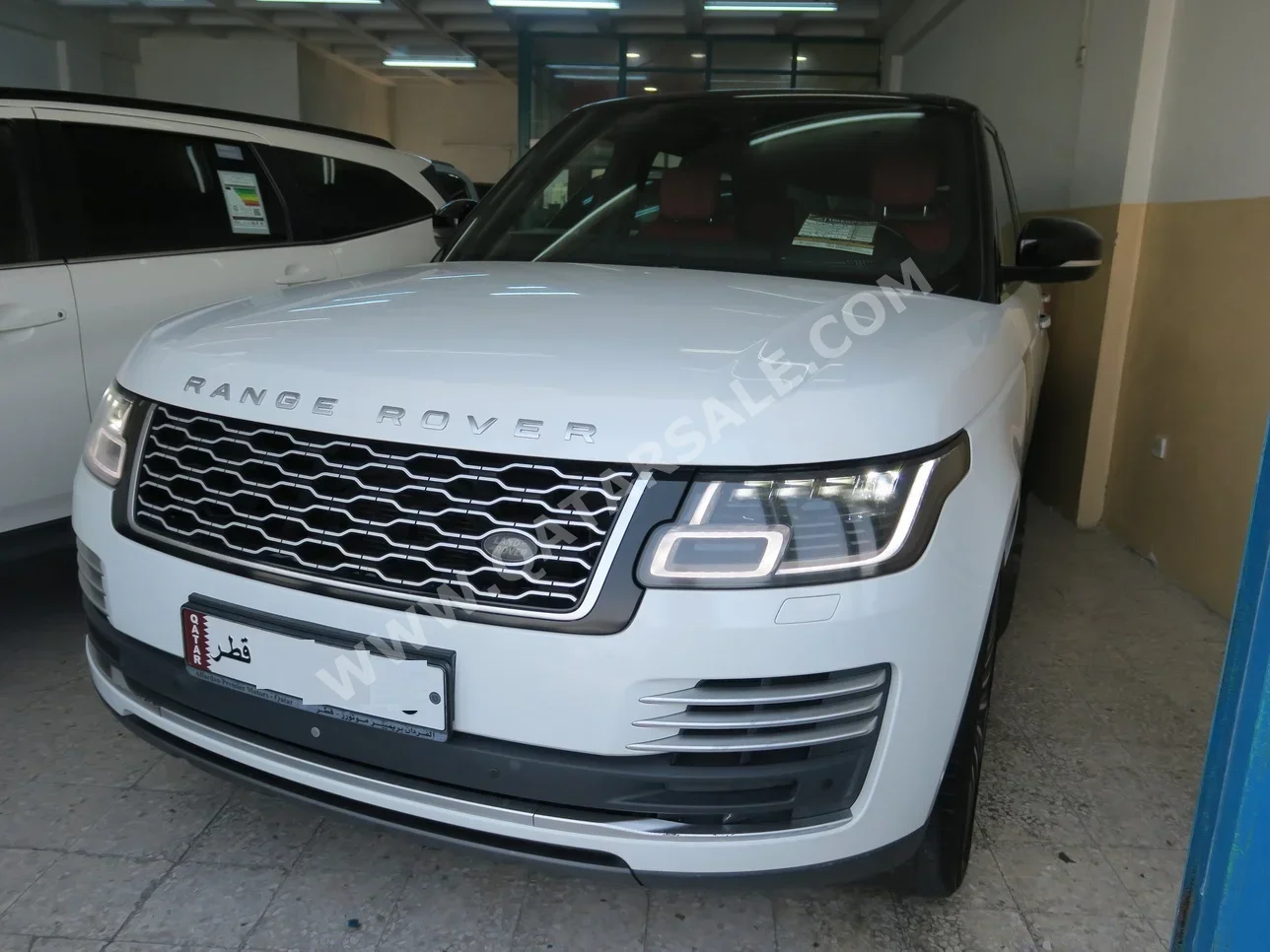 Land Rover  Range Rover  Vogue  Autobiography  2018  Automatic  67,000 Km  8 Cylinder  Four Wheel Drive (4WD)  SUV  White