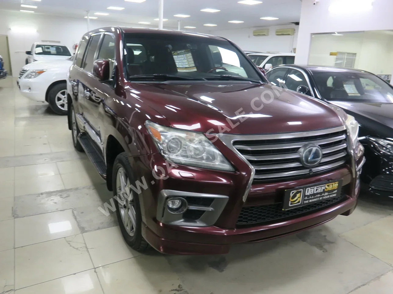 Lexus  LX  570 S  2014  Automatic  219,000 Km  8 Cylinder  Four Wheel Drive (4WD)  SUV  Maroon