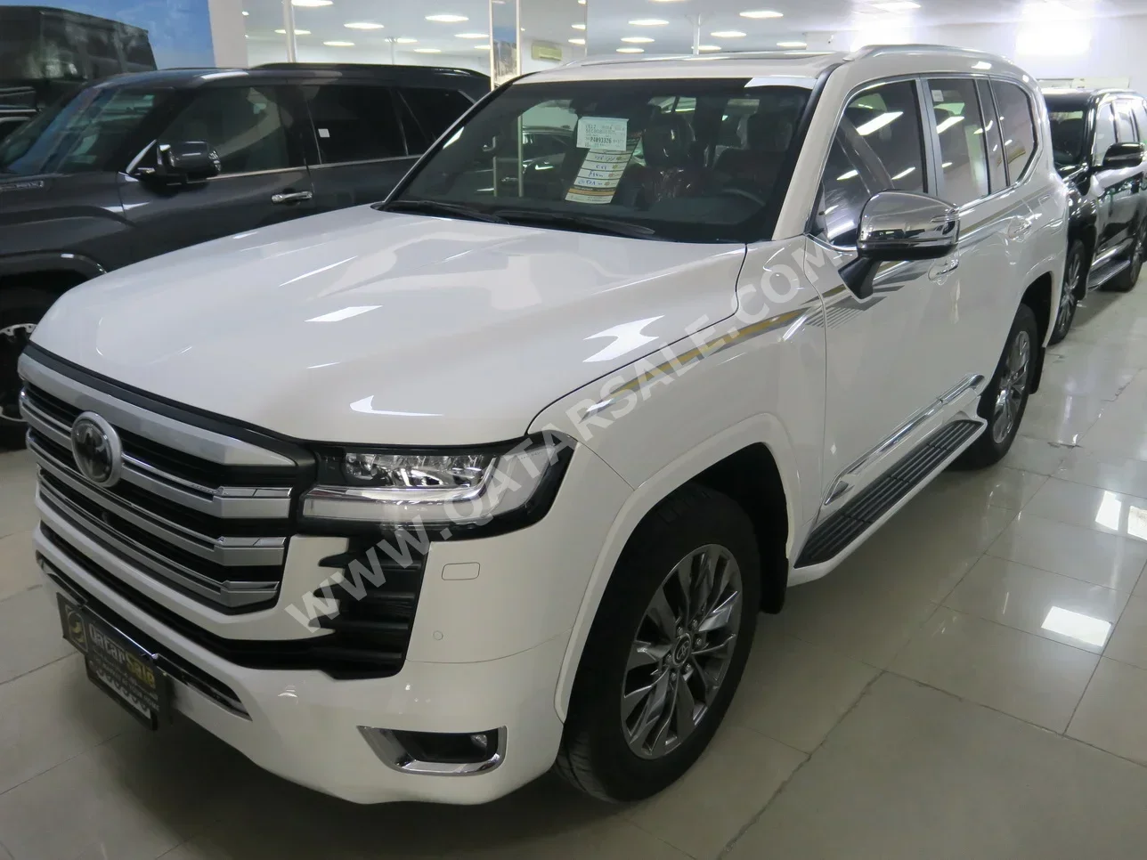 Toyota  Land Cruiser  VXR Twin Turbo  2023  Automatic  17,000 Km  6 Cylinder  Four Wheel Drive (4WD)  SUV  White  With Warranty