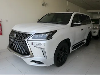  Lexus  LX  570  2018  Automatic  139,000 Km  8 Cylinder  Four Wheel Drive (4WD)  SUV  White  With Warranty