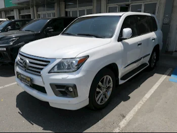 Lexus  LX  570  2013  Automatic  80,000 Km  8 Cylinder  Four Wheel Drive (4WD)  SUV  White