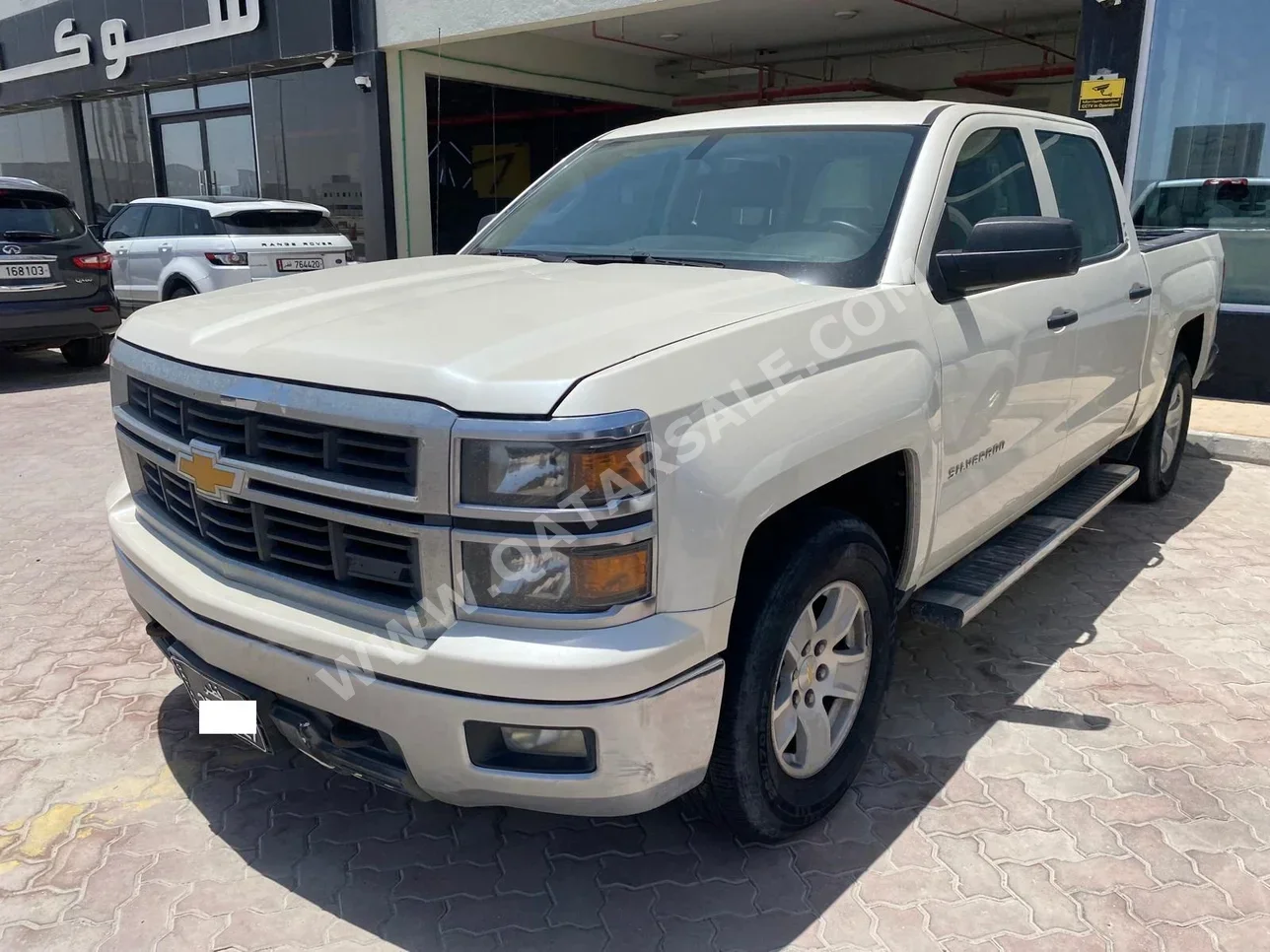 Chevrolet  Silverado  2014  Automatic  370,000 Km  8 Cylinder  Four Wheel Drive (4WD)  Pick Up  White