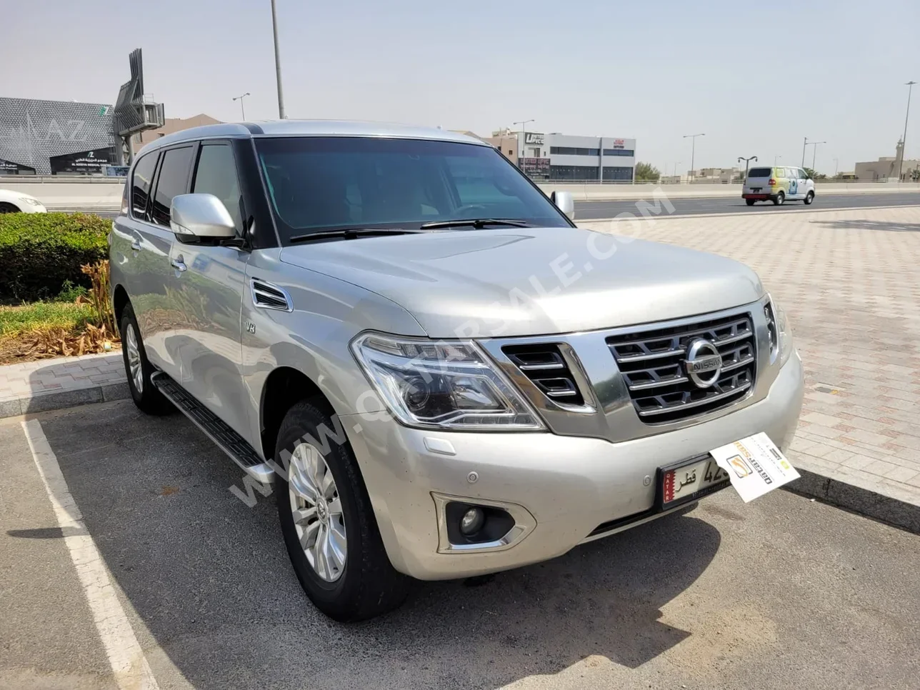 Nissan  Patrol  SE  2015  Automatic  162,000 Km  8 Cylinder  Four Wheel Drive (4WD)  SUV  Silver