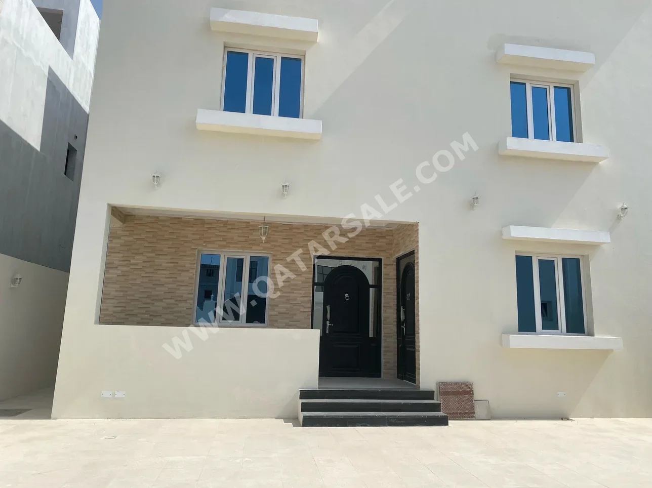 Family Residential  - Not Furnished  - Umm Salal  - 8 Bedrooms