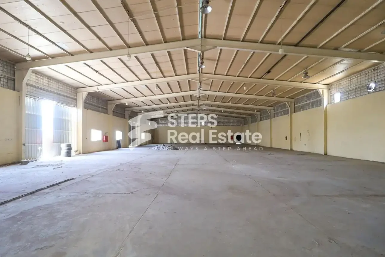 Warehouses & Stores - Al Rayyan  - Industrial Area  -Area Size: 1600 Square Meter