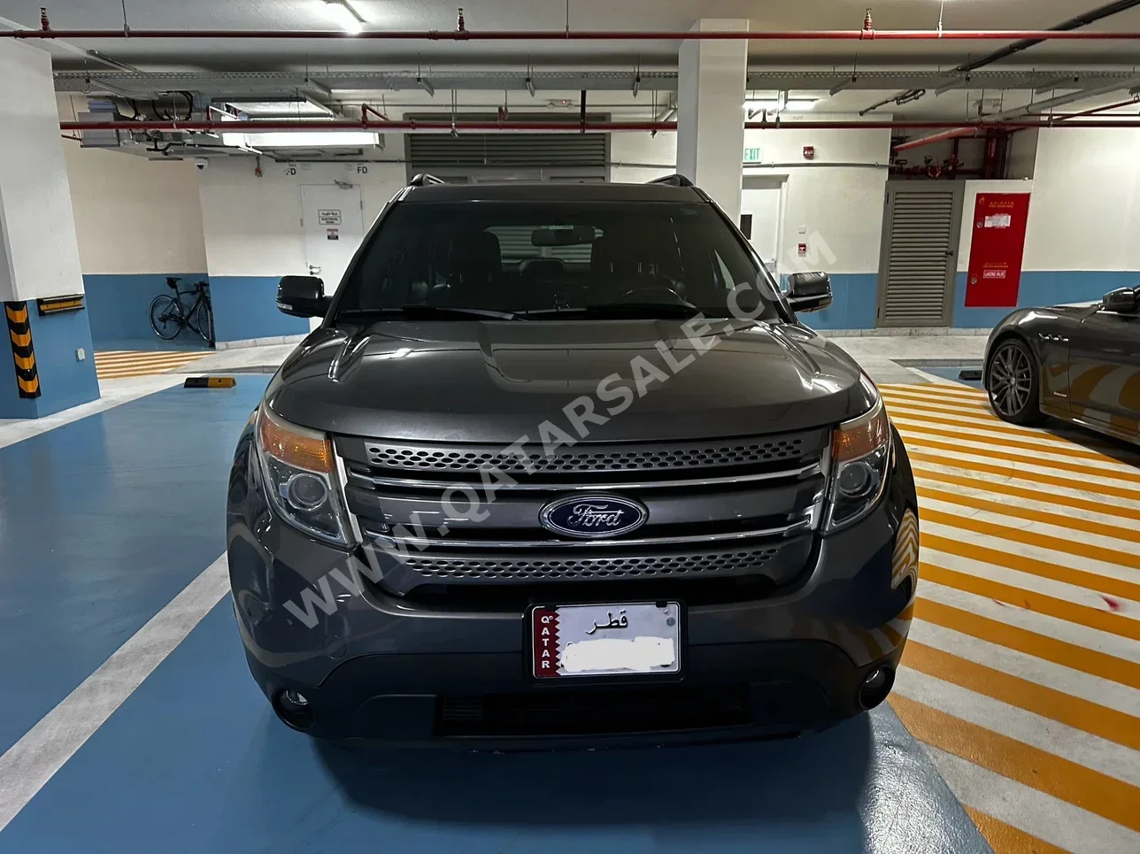 Ford  Explorer  Limited  2012  Automatic  165,000 Km  6 Cylinder  Four Wheel Drive (4WD)  SUV  Gray