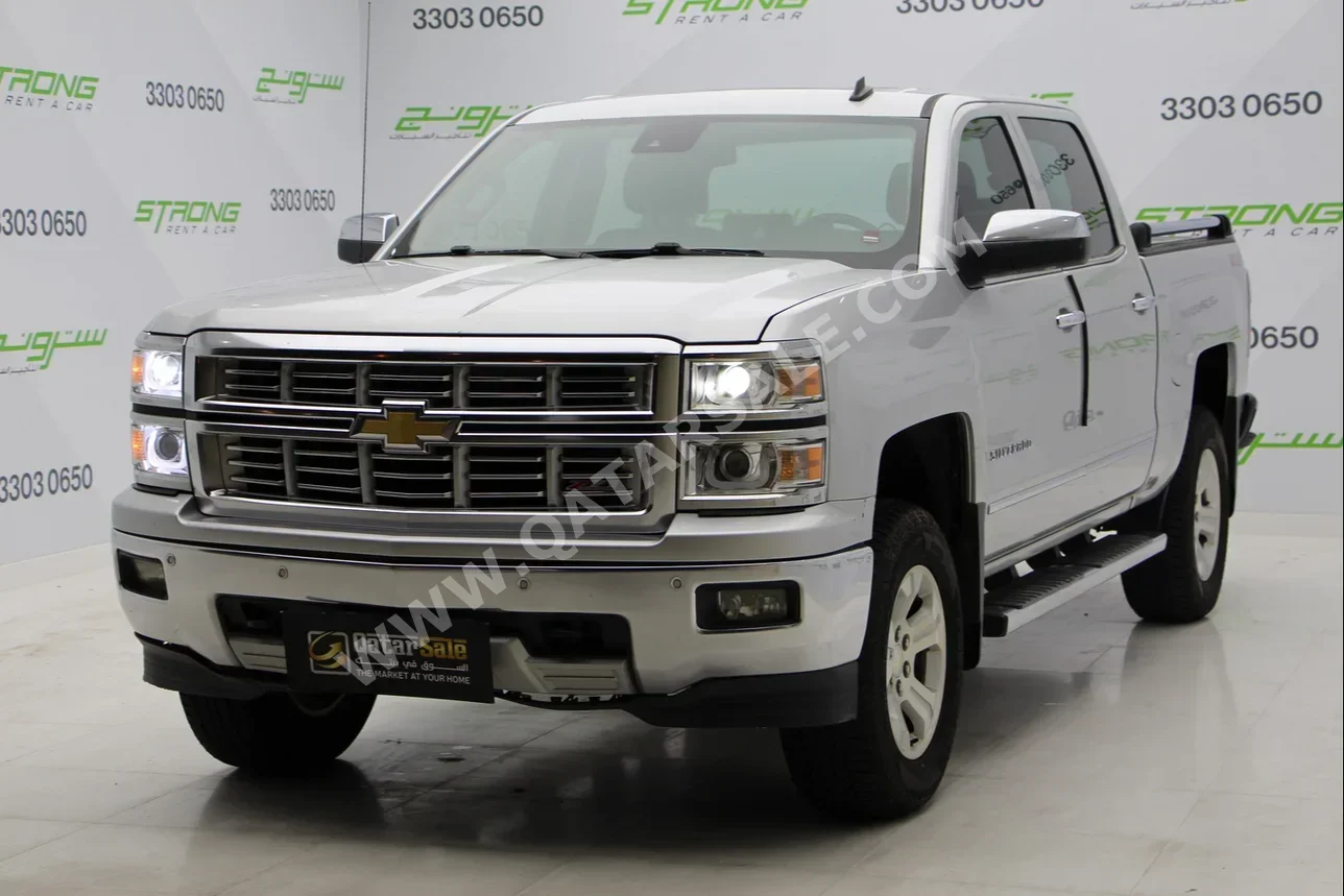 Chevrolet  Silverado  Z71  2015  Automatic  227,000 Km  8 Cylinder  Four Wheel Drive (4WD)  Pick Up  Silver