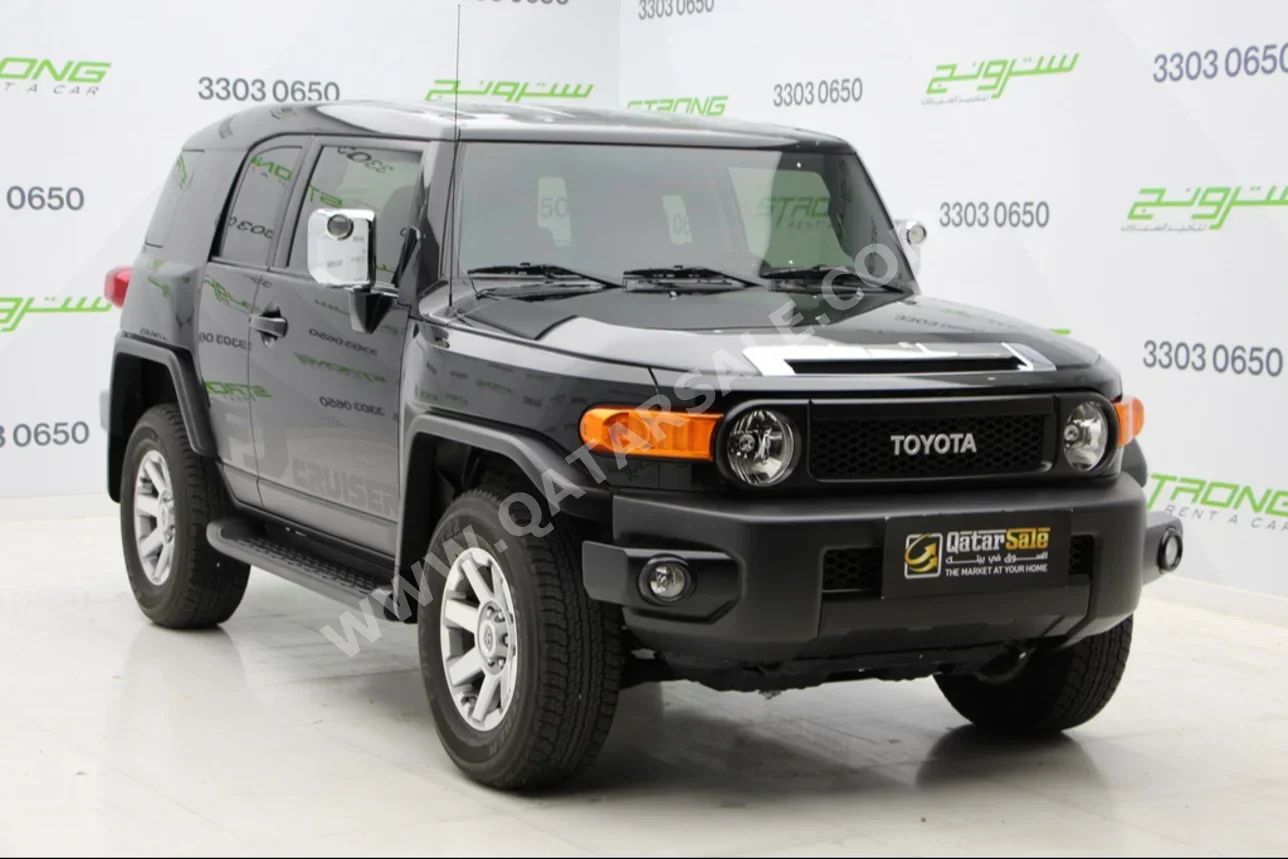  Toyota  FJ Cruiser  2023  Automatic  20,000 Km  6 Cylinder  Four Wheel Drive (4WD)  SUV  Black  With Warranty