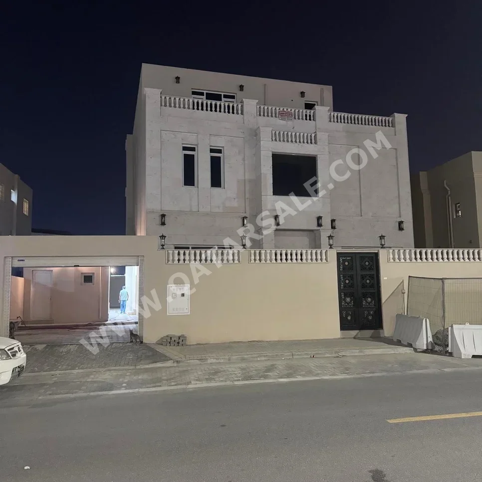 Family Residential  - Not Furnished  - Umm Salal  - Al Kharaitiyat  - 8 Bedrooms