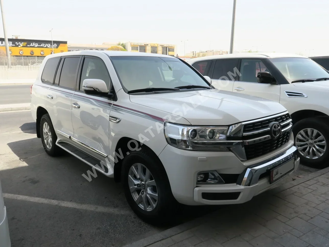 Toyota  Land Cruiser  GXR  2021  Automatic  59,000 Km  8 Cylinder  Four Wheel Drive (4WD)  SUV  White